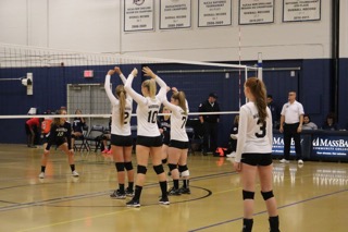 Warrior Volleyball Stays Hot with 3-0 Sweep of Quinsigamond